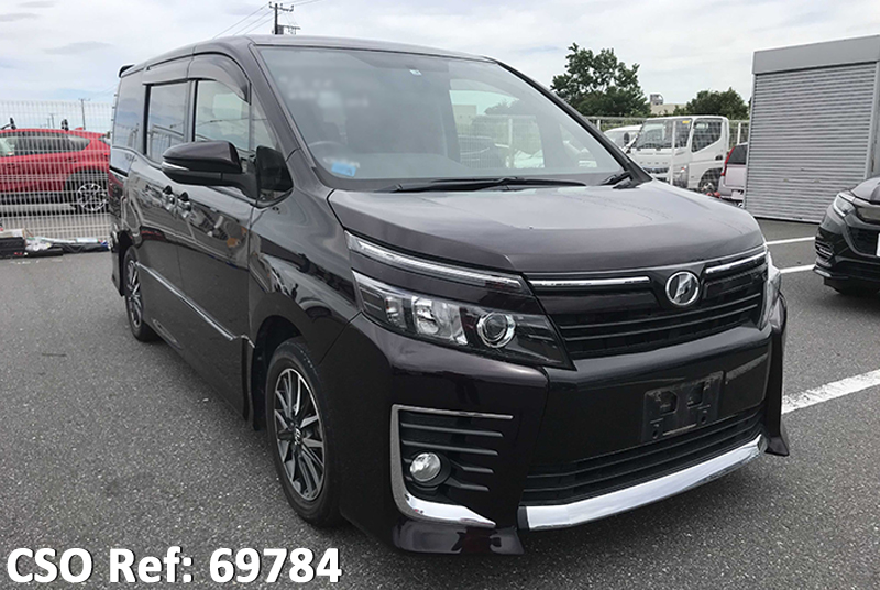 Toyota / Voxy 2015